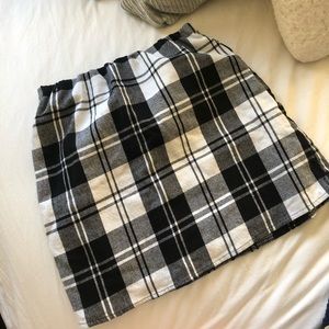 Brandy Melville plaid skirt
